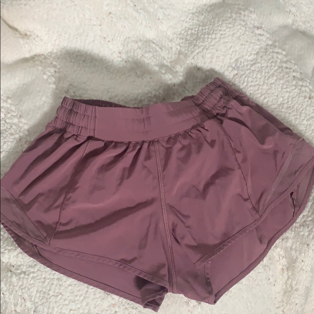 Lululemon Hotty-hot short